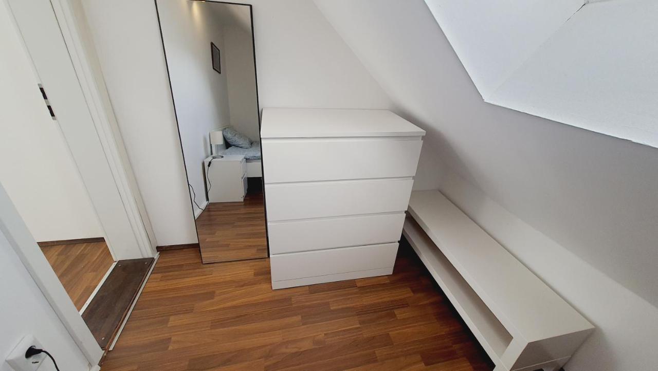Apartma4Us Marburgo Esterno foto