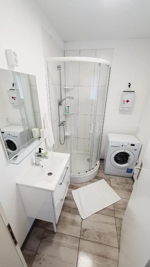 Apartma4Us Marburgo Esterno foto